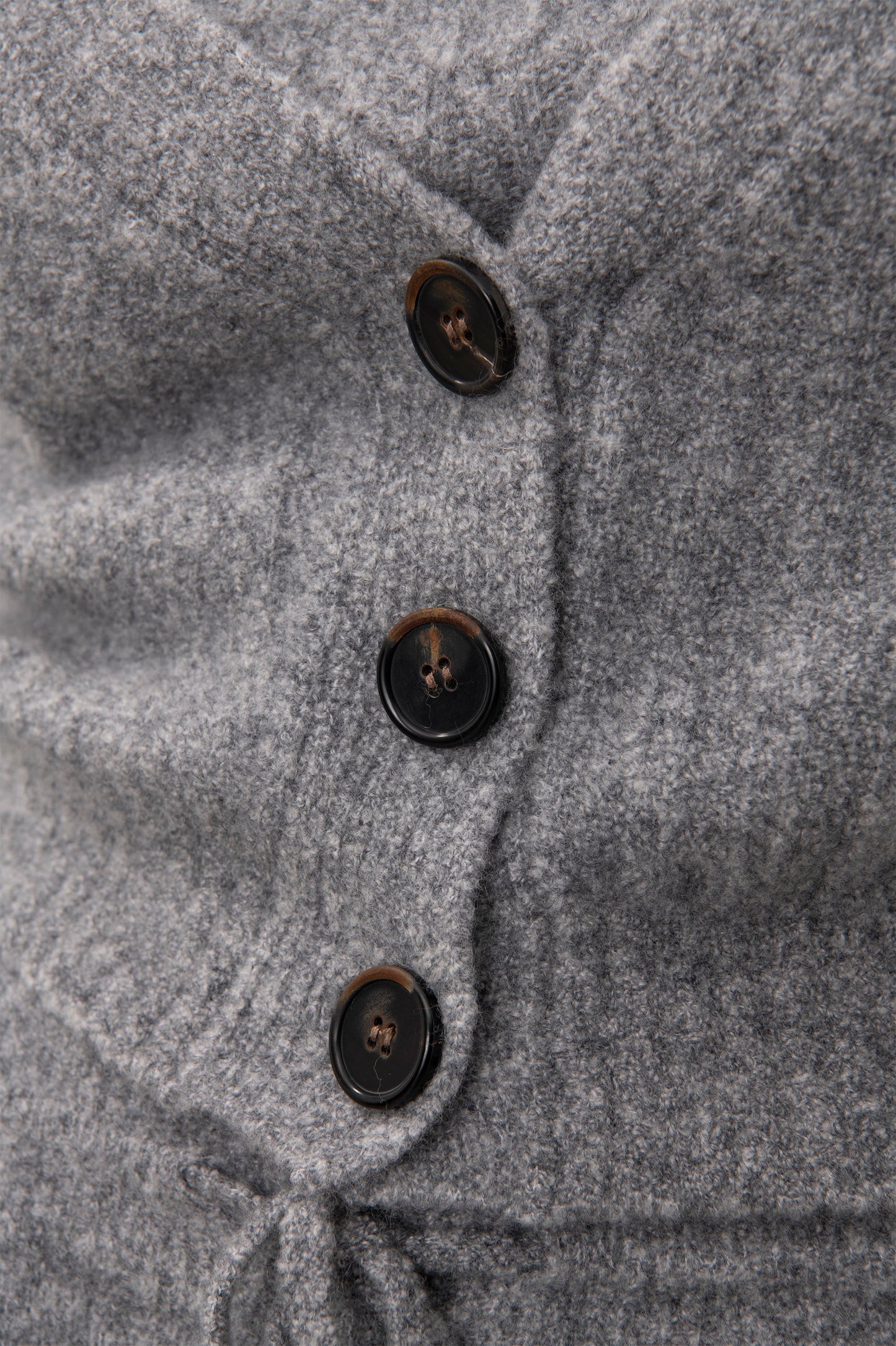 Gris moyen